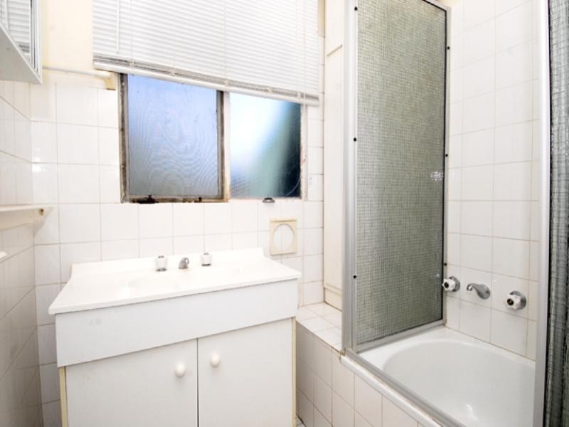 10 Bullarto Street, Chadstone VIC 3148