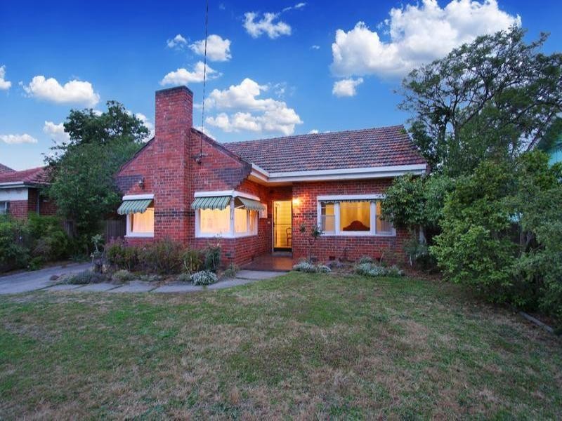 16 Eleebana Avenue, Hughesdale VIC 3166