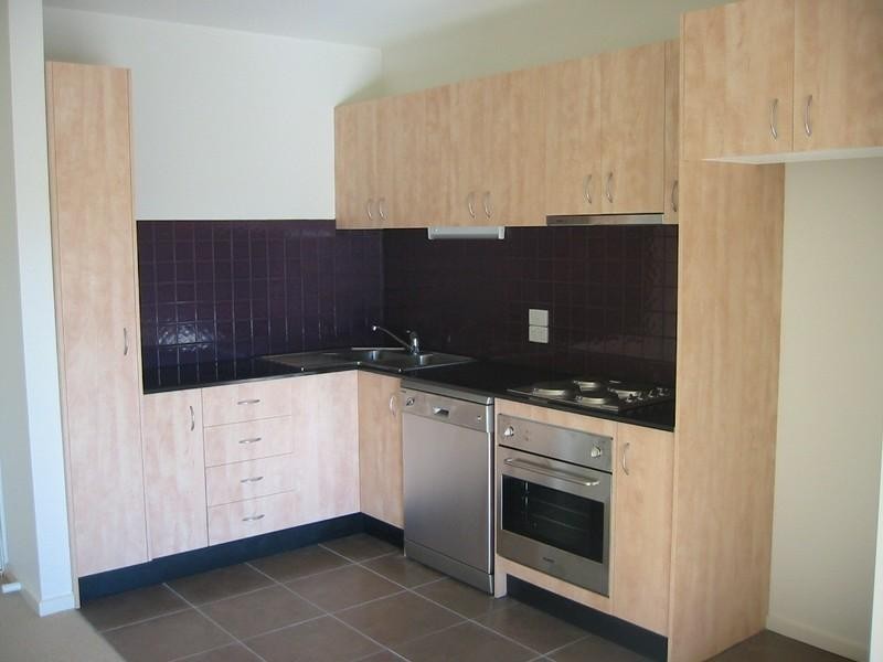 4/82-86 Atherton Road, Oakleigh VIC 3166