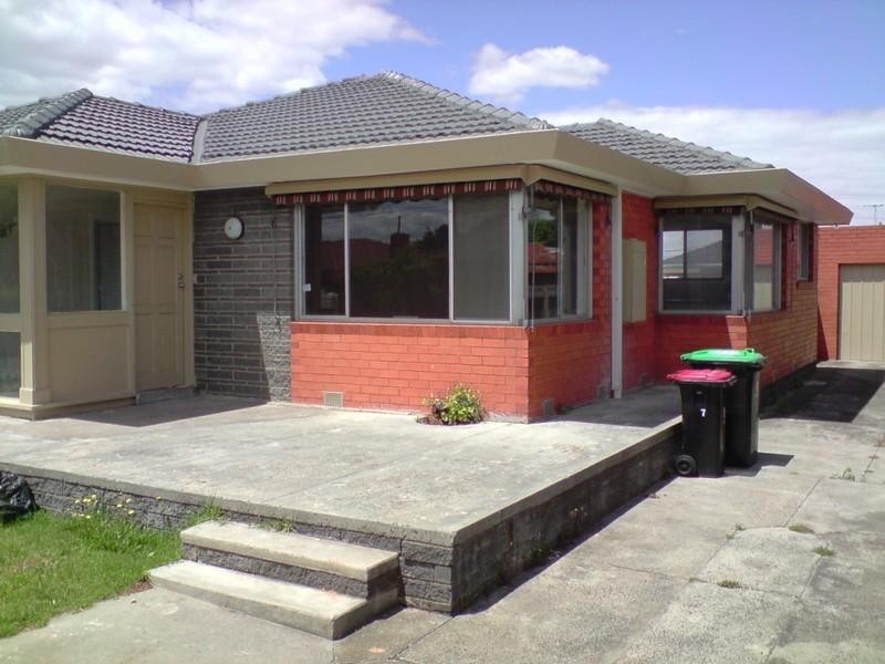 67 Sylvander Street, Clayton South VIC 3169