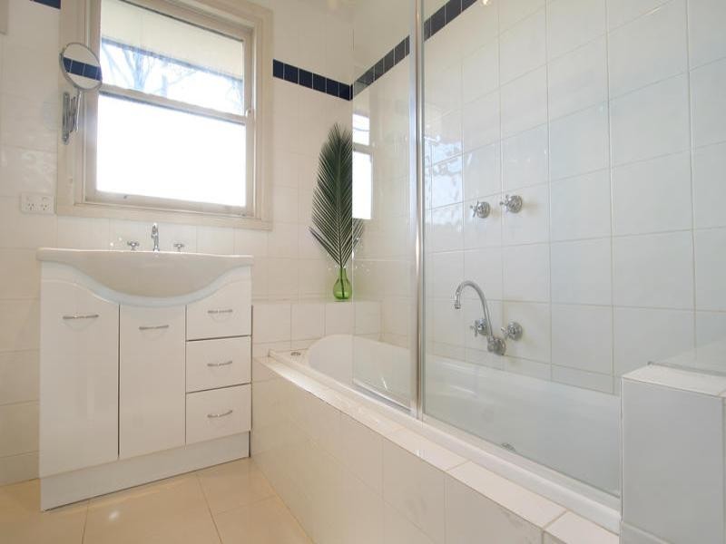 1 Paringa Court, Chadstone VIC 3148