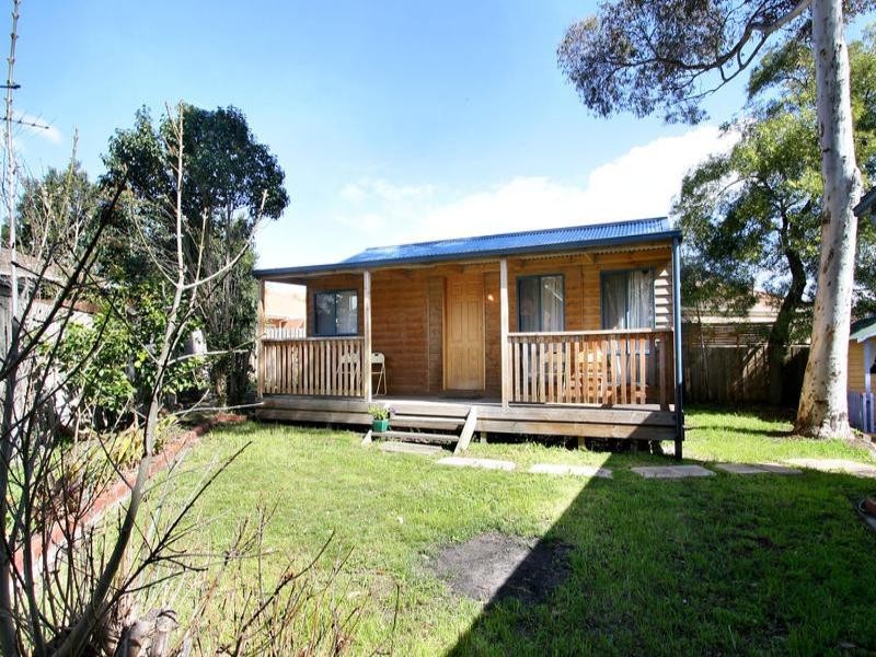 1 Paringa Court, Chadstone VIC 3148