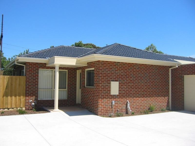 2/72 Power Avenue, Ashwood VIC 3147