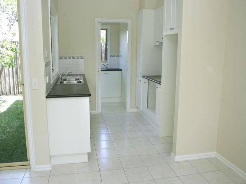 2/72 Power Avenue, Ashwood VIC 3147