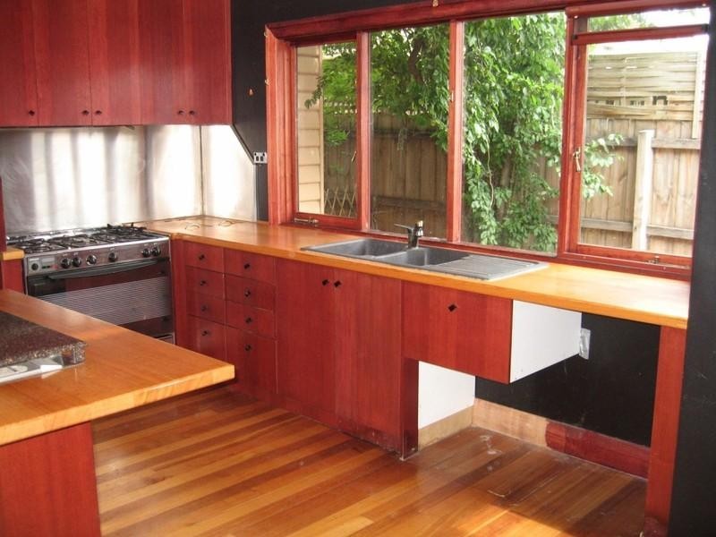 9 Carlisle Crescent, Hughesdale VIC 3166