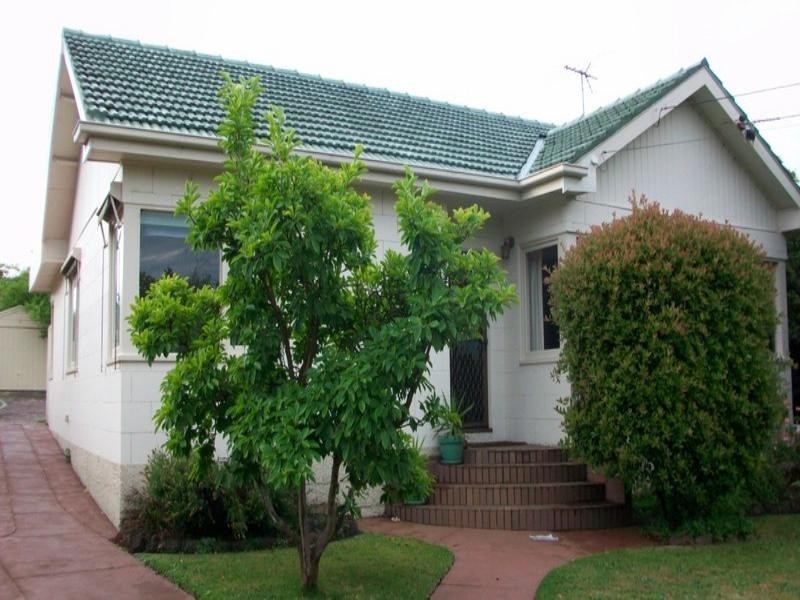 1/1 Booker Street, Cheltenham VIC 3192