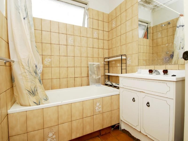 36 Thompson Street, Clayton VIC 3168