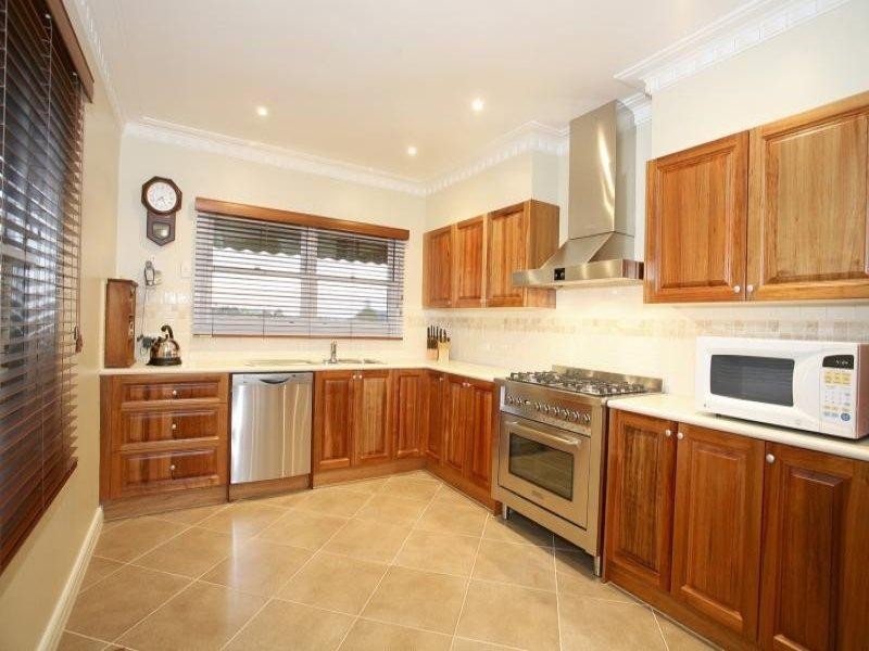 6 Howden Street, Oakleigh East VIC 3166