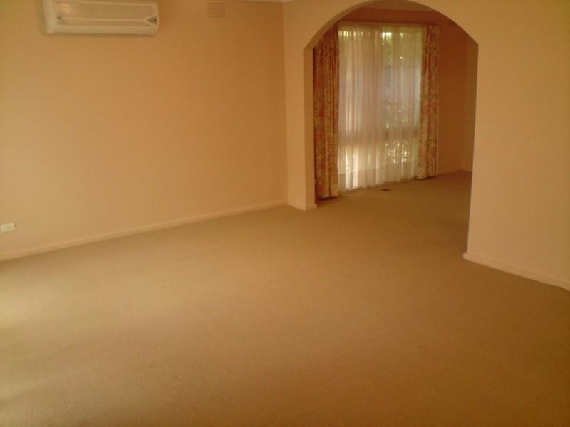 33 Ludbrook Avenue, Caulfield South VIC 3162