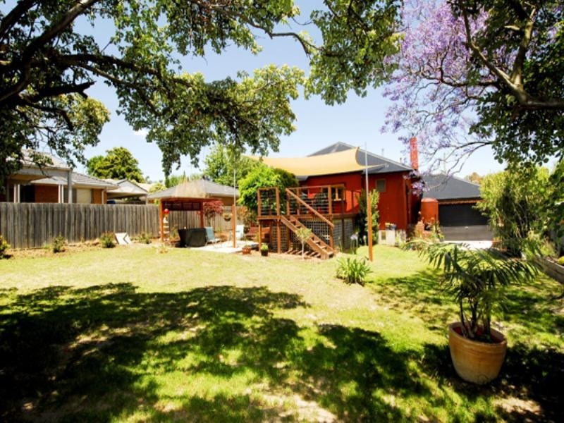 3 Elaroo Street, Chadstone VIC 3148