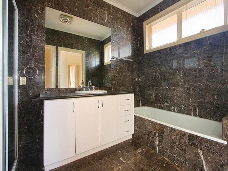 3/3 Stradbroke Court, Oakleigh South VIC 3167