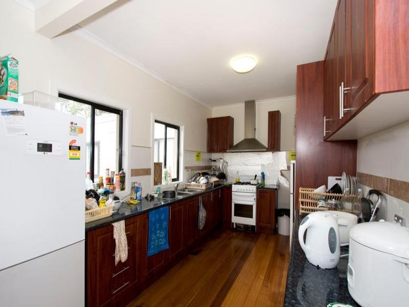 33 Dennis Street, Clayton VIC 3168