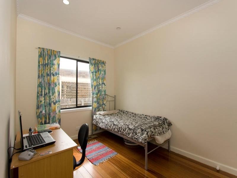 33 Dennis Street, Clayton VIC 3168