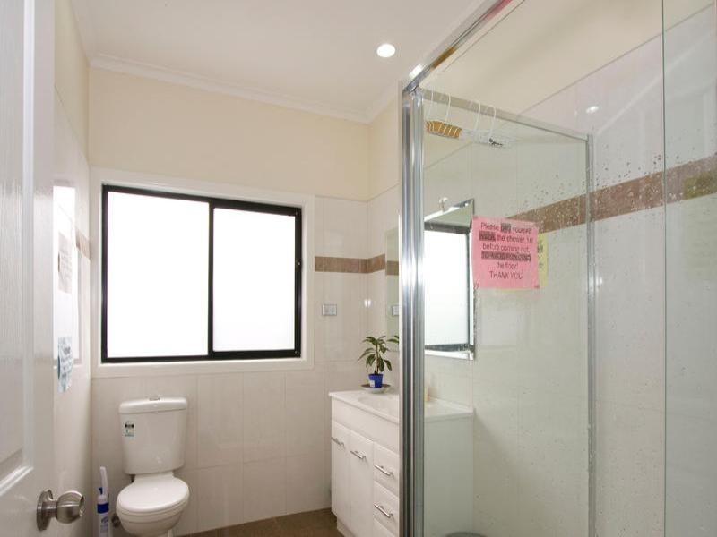 33 Dennis Street, Clayton VIC 3168