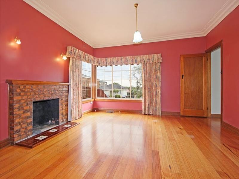 8 Winifred Street, Oakleigh East VIC 3166