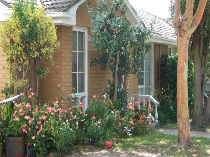 2/1 Banksia Street, Clayton VIC 3168