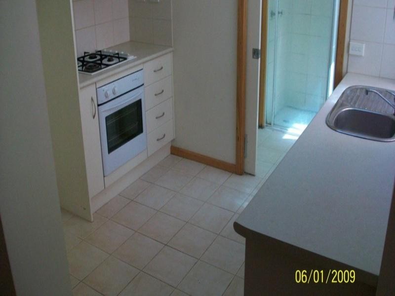 121 Kangaroo Road, Hughesdale VIC 3166