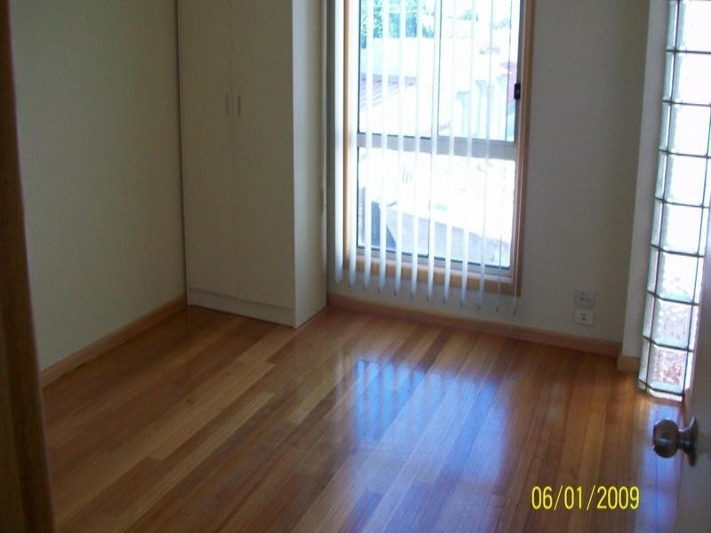 121 Kangaroo Road, Hughesdale VIC 3166