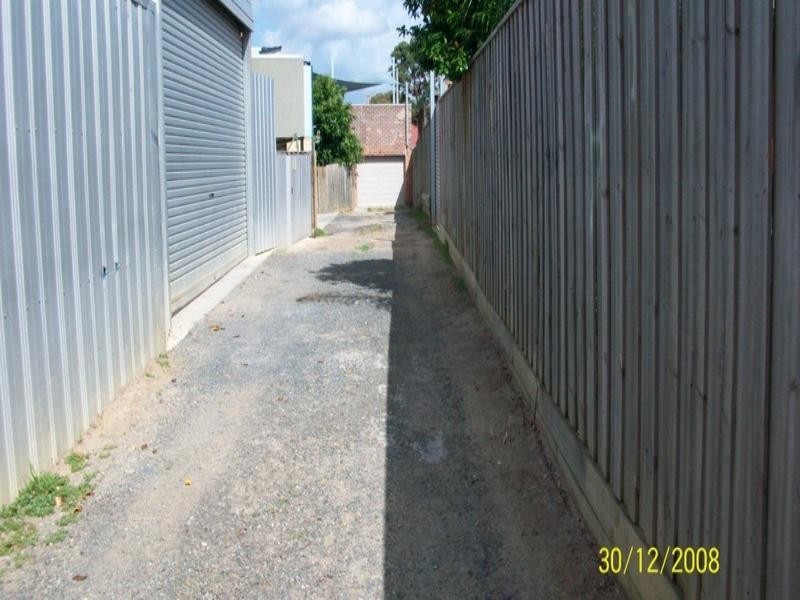 121 Kangaroo Road, Hughesdale VIC 3166