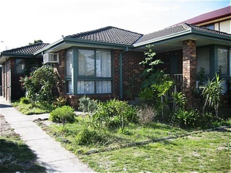22 Lochmaben Court, Clayton South VIC 3169
