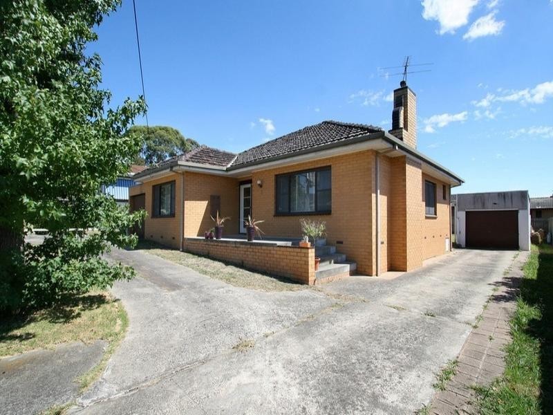 3 Kalymna Grove, Chadstone VIC 3148