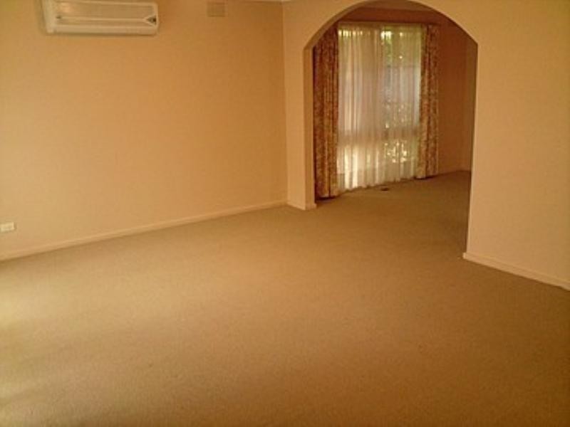 33 Ludbrook Avenue, Caulfield South VIC 3162