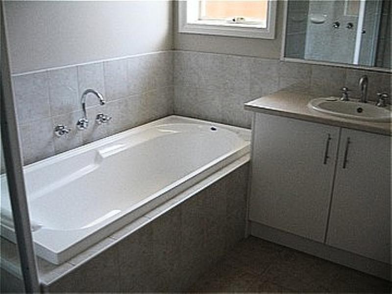 2/23 Margaret Street, Clayton VIC 3168