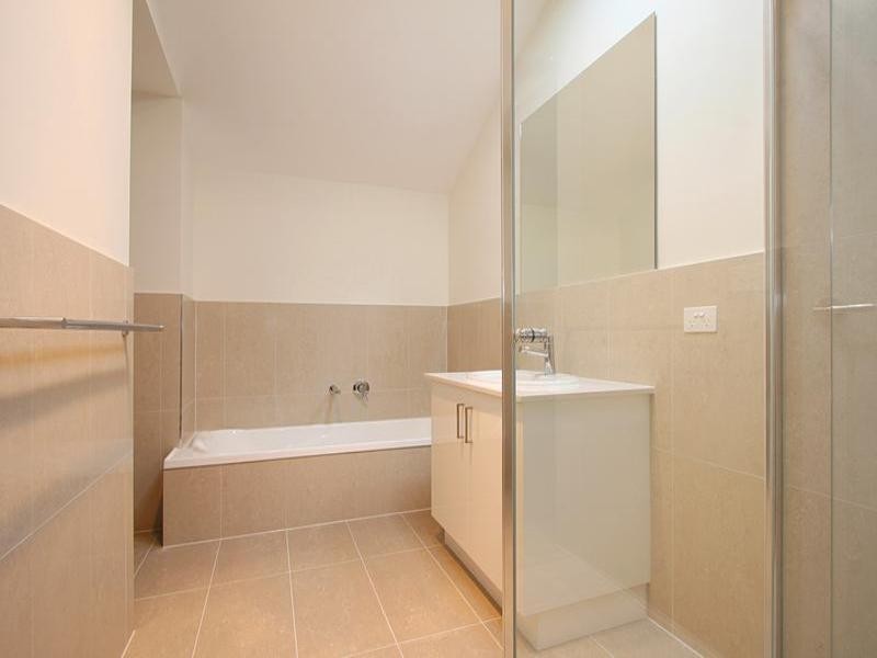 2/458 Huntingdale Road, Mount Waverley VIC 3149