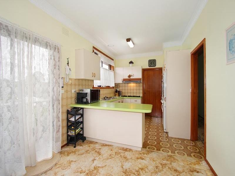 5 Mountbatten Court, Oakleigh East VIC 3166