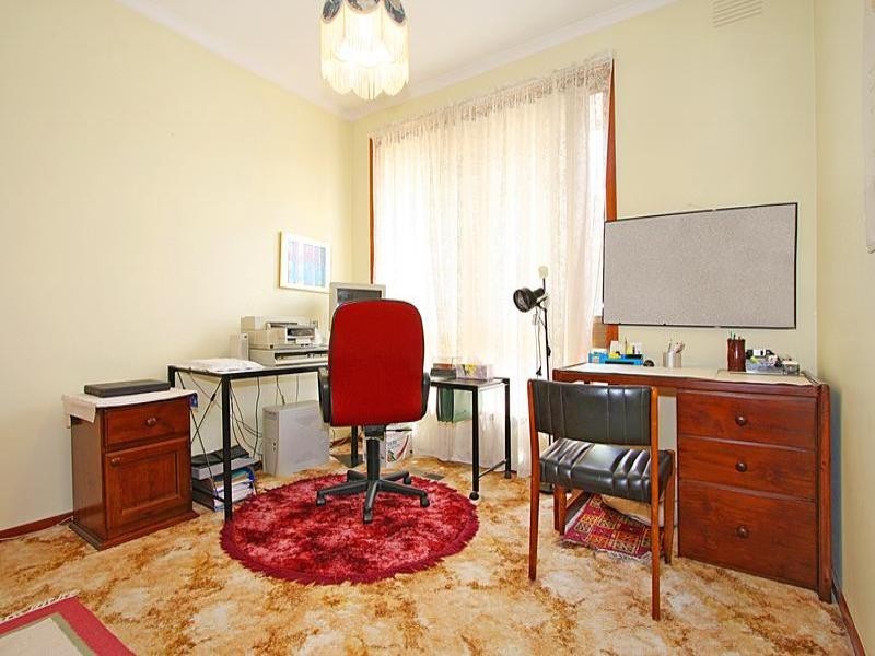 5 Mountbatten Court, Oakleigh East VIC 3166