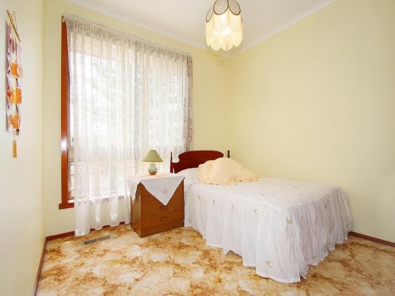 5 Mountbatten Court, Oakleigh East VIC 3166