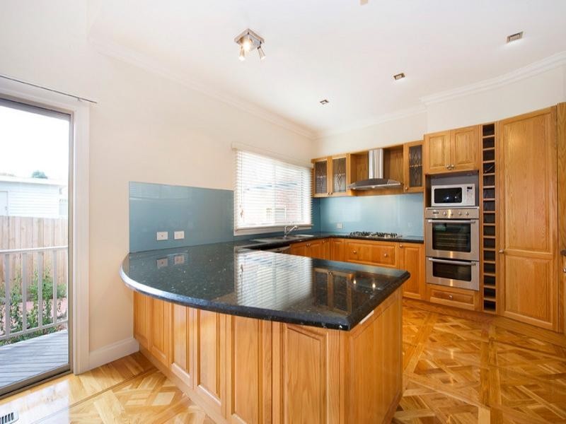 4 Peak Street, Malvern East VIC 3145