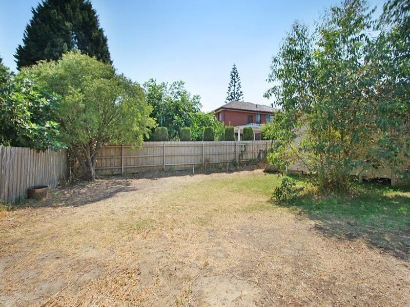 27 Fairland Avenue, Oakleigh East VIC 3166