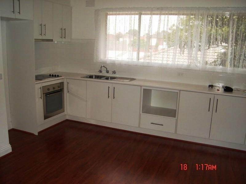 2/1 Burton Avenue, Clayton VIC 3168