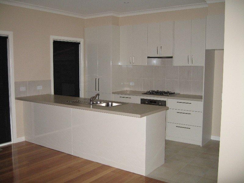 2/4 Jacana Street, Chadstone VIC 3148