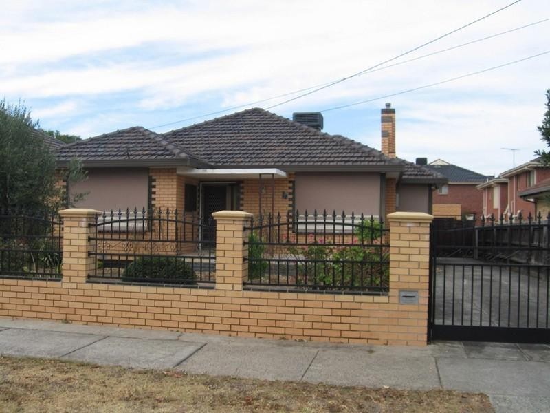 4 Strelden Avenue, Oakleigh East VIC 3166
