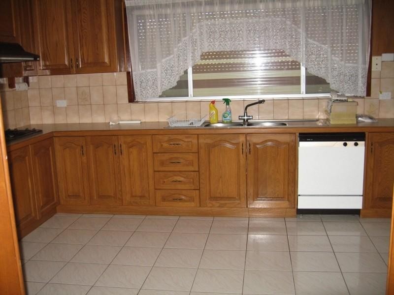 4 Strelden Avenue, Oakleigh East VIC 3166