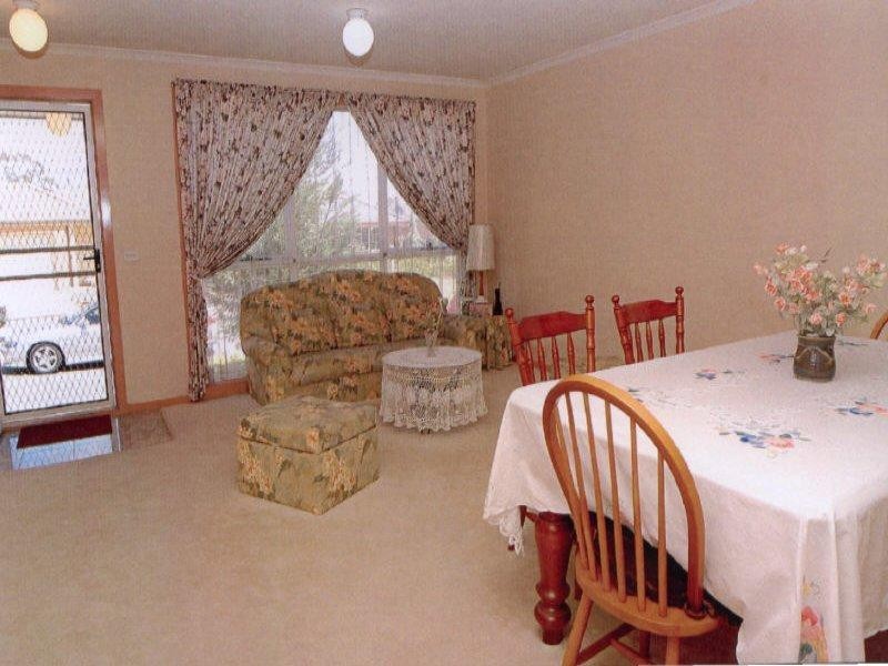 4 Iskandar Court, Chadstone VIC 3148