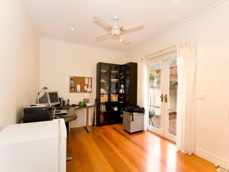 2/38 Carlisle Crescent, Hughesdale VIC 3166