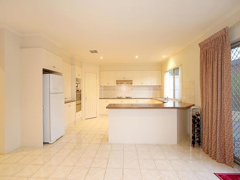 11 Emma Court, Mount Waverley VIC 3149