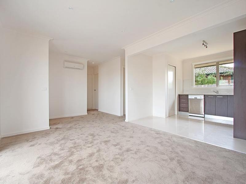 1-4/54 Oakes Avenue, Clayton South VIC 3169