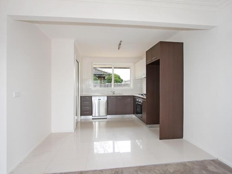 1-4/54 Oakes Avenue, Clayton South VIC 3169
