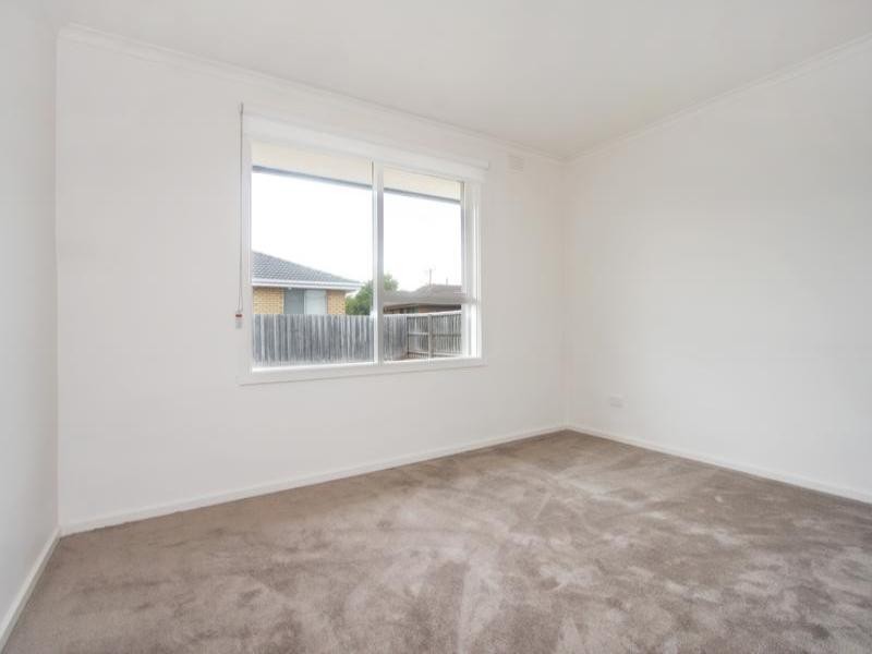 1-4/54 Oakes Avenue, Clayton South VIC 3169