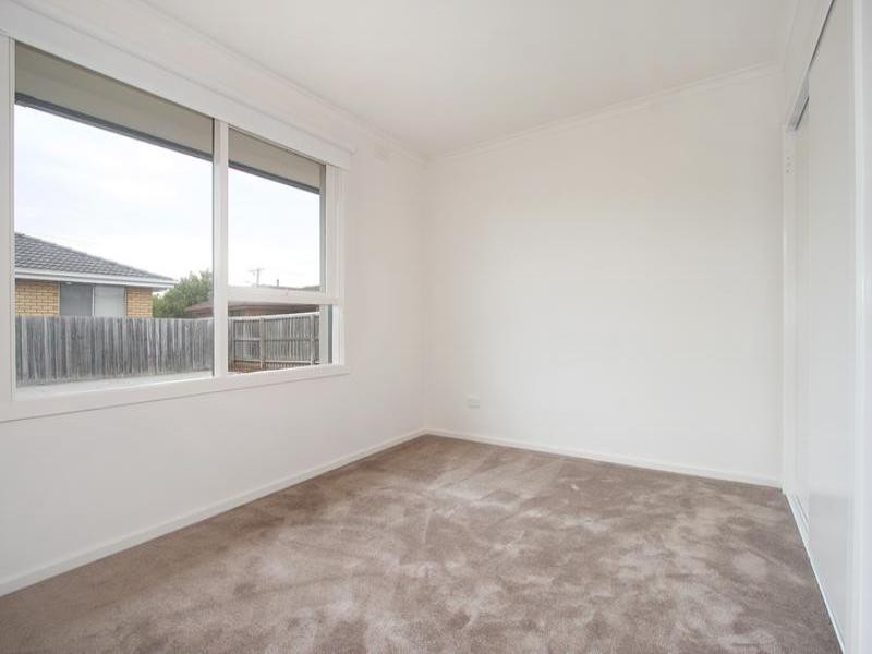 1-4/54 Oakes Avenue, Clayton South VIC 3169