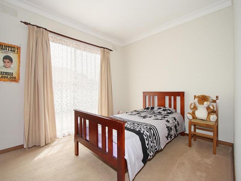 4 Monterey Court, Oakleigh South VIC 3167