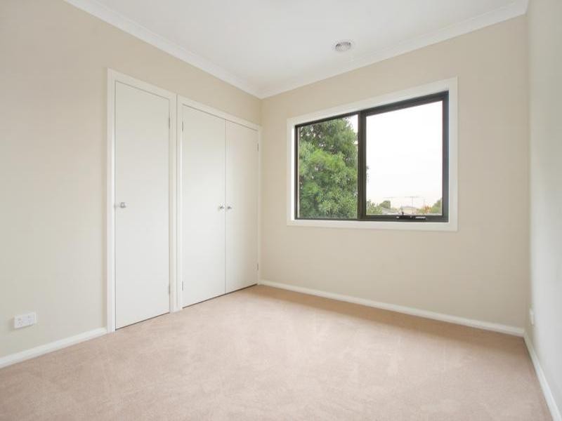 2/1781 Dandenong Road, Oakleigh East VIC 3166