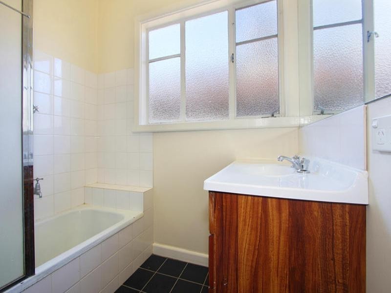 130 Clayton Road, Clayton VIC 3168