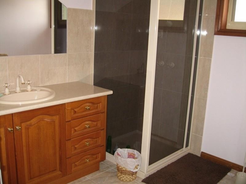 1 Carlingford Close, Rowville VIC 3178