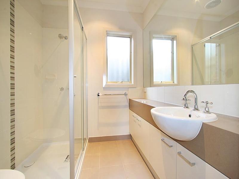 2/21 Hiscock Street, Chadstone VIC 3148