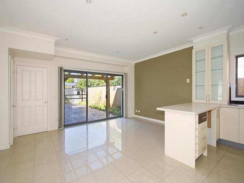 2b Alexander Avenue, Oakleigh East VIC 3166